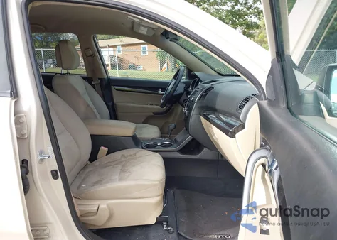 2011 Kia Sorento Lx из США, поврежденный, VIN 5XYKT3A17BG103809